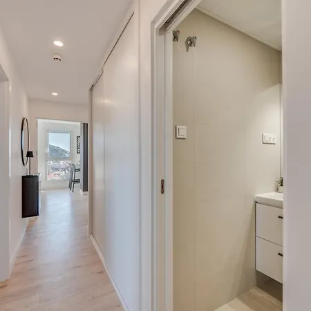 Xpce Sky Towers - Parking Free Apartment