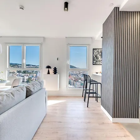 Xpce Sky Towers - Parking Free Apartment Malaga