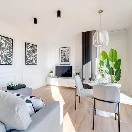 Xpce Sky Towers - Parking Free * Malaga