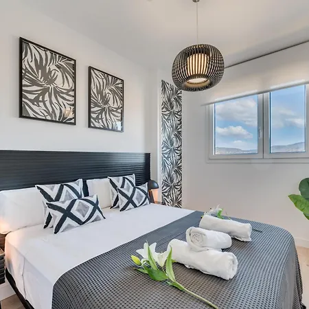 Apartment Xpce Sky Towers - Parking Free Malaga