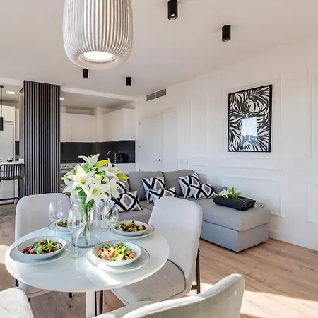 Apartment Xpce Sky Towers - Parking Free *